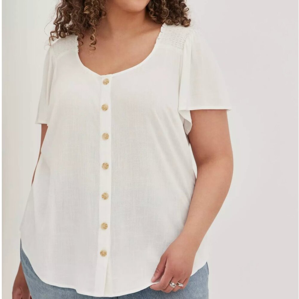 NWT Torrid Rayon Slub Button-Front Flutter Sleeve Top